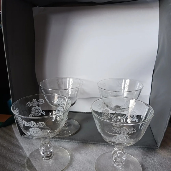 -Homer laughlin china glassware set of 4 - Picture 2 of 8